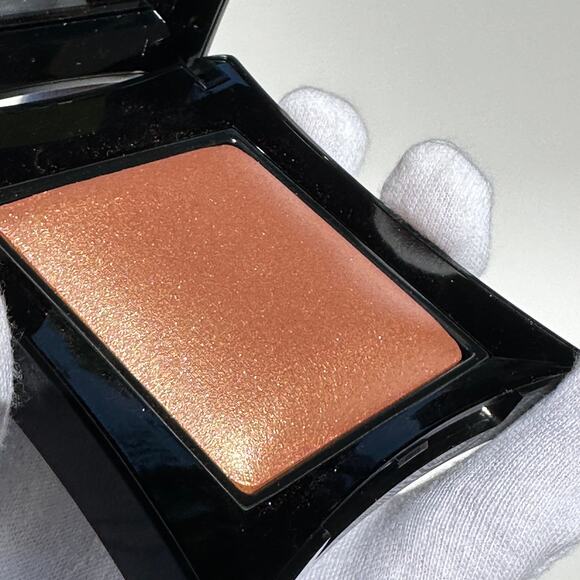Illamasqua Beyond Powder Highlighter GORGEOUS Epic Champagne Gold Peach 7g - Picture 6 of 11